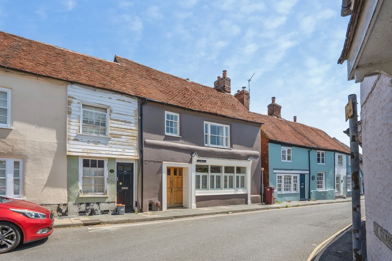 3 bed house for sale, East Street, Westbourne, PO10