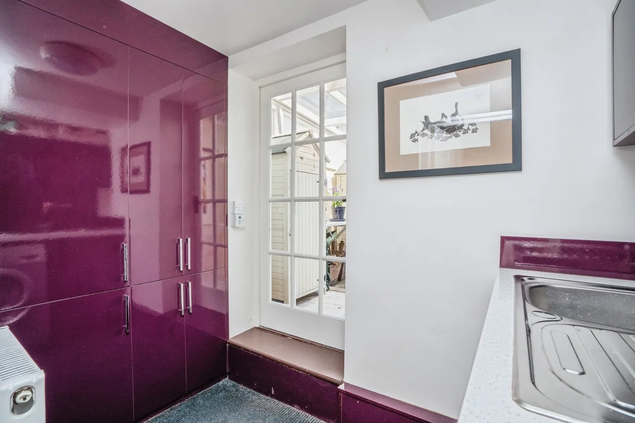 East Street, Westbourne, PO10, photo 15