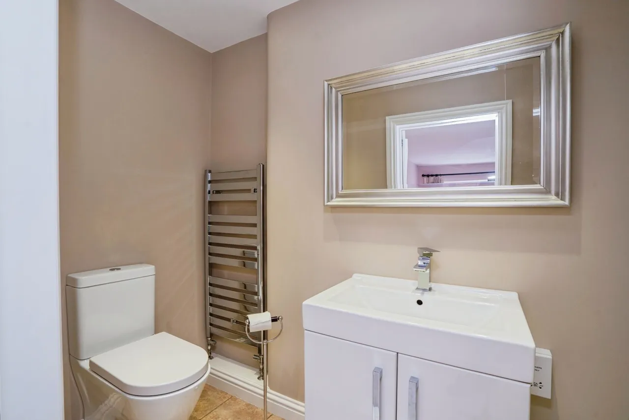 East Street, Westbourne, PO10, photo 11