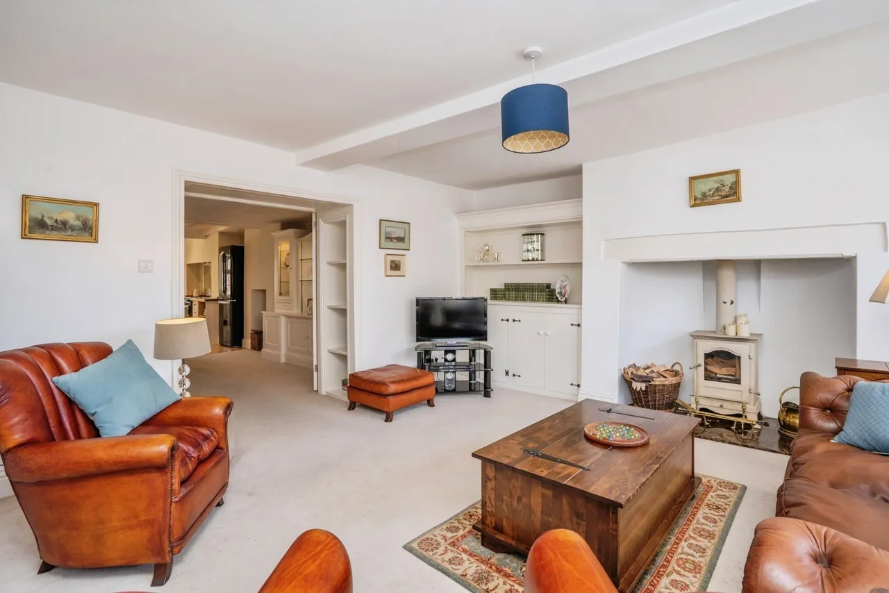 East Street, Westbourne, PO10, photo 17