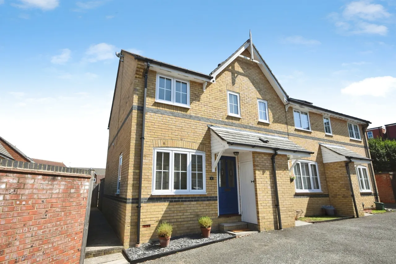 2 bed house for sale — Wall Court, Braintree