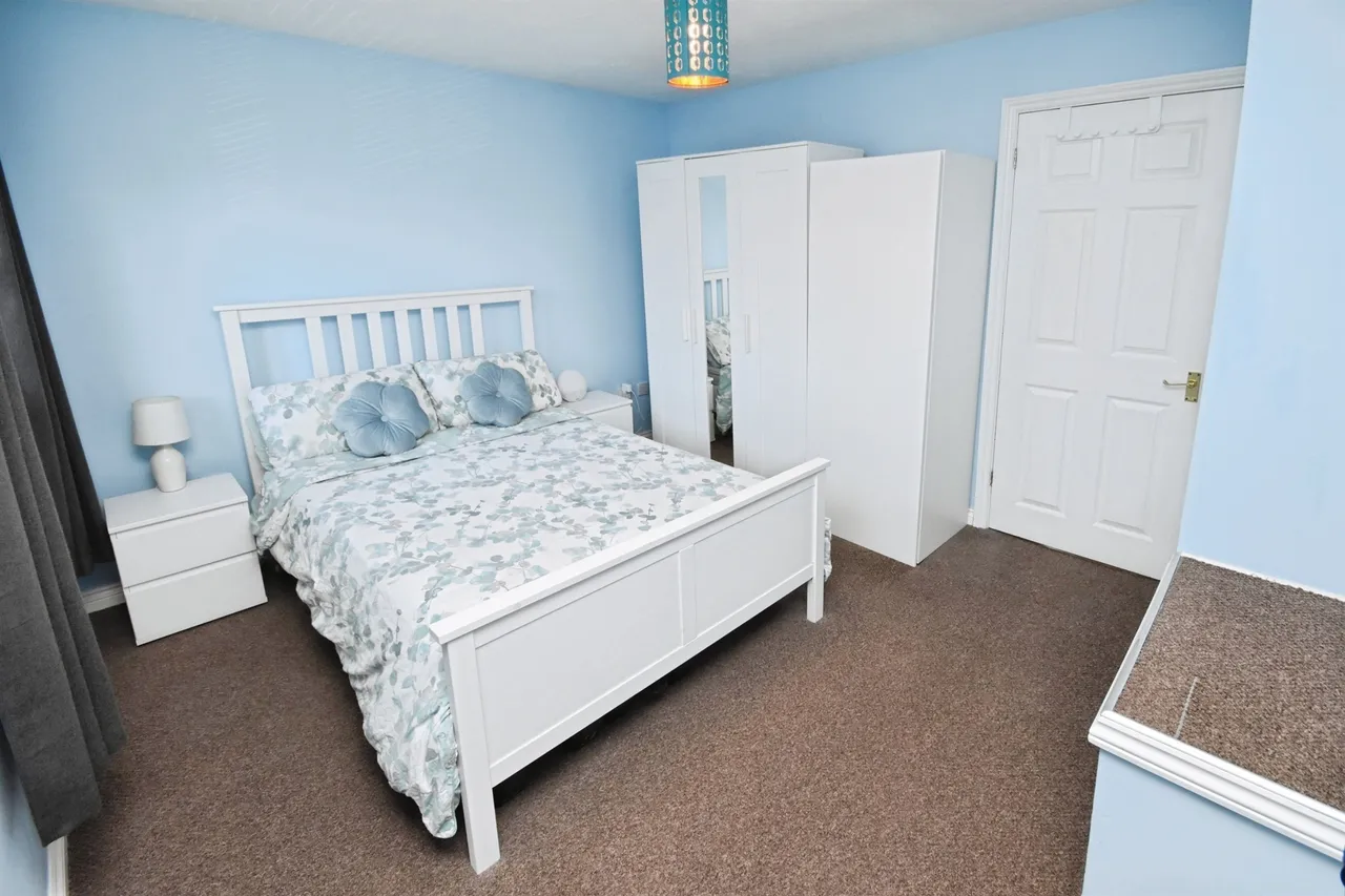 Wall Court, Braintree, photo 12