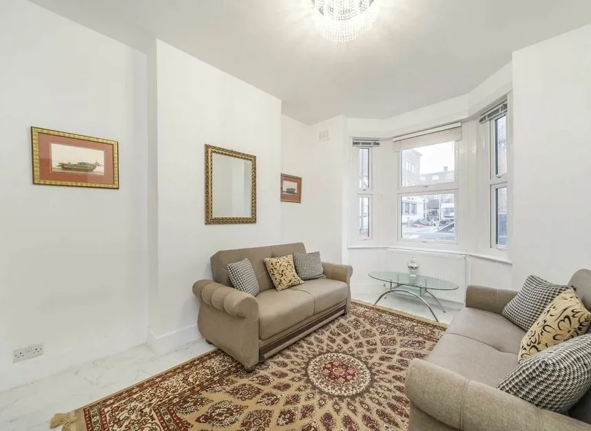 Mossbury Road, Clapham Junction, SW11, photo 2