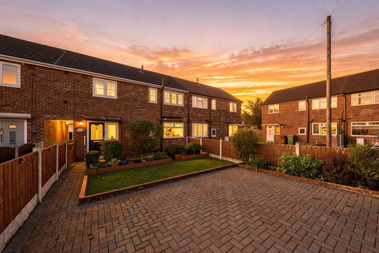Priory Road, Featherstone, WF7, photo 2