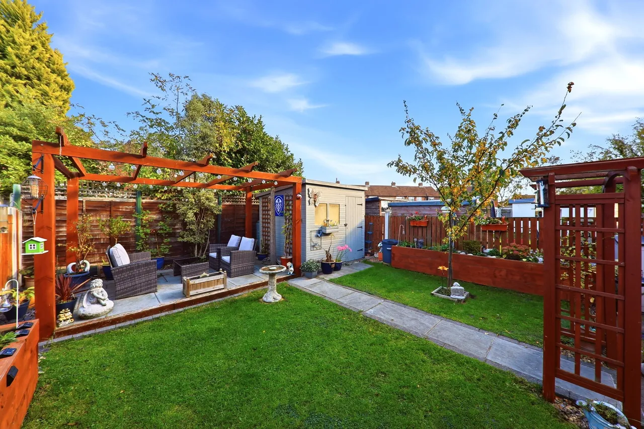 Priory Road, Featherstone, WF7, photo 23