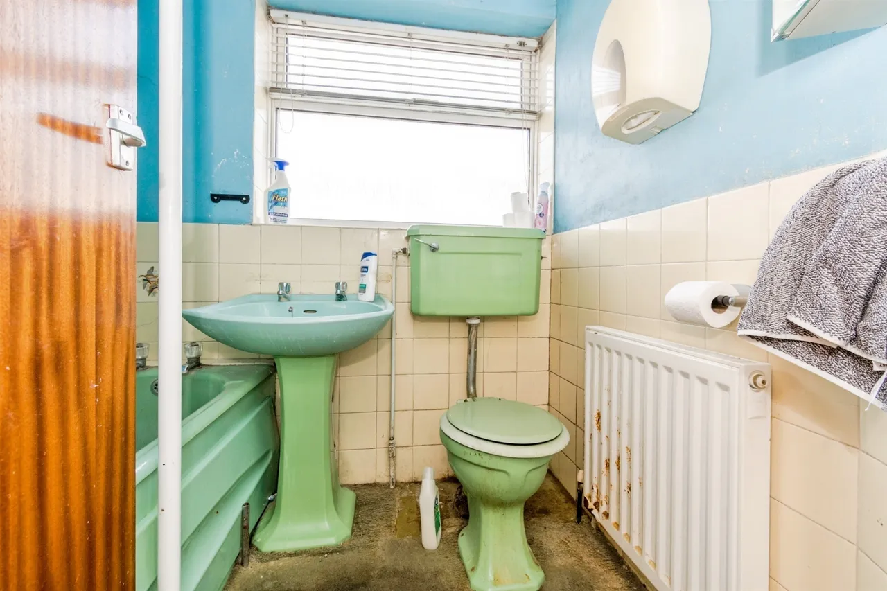 Greenlea Crescent, Southampton, SO16, photo 11