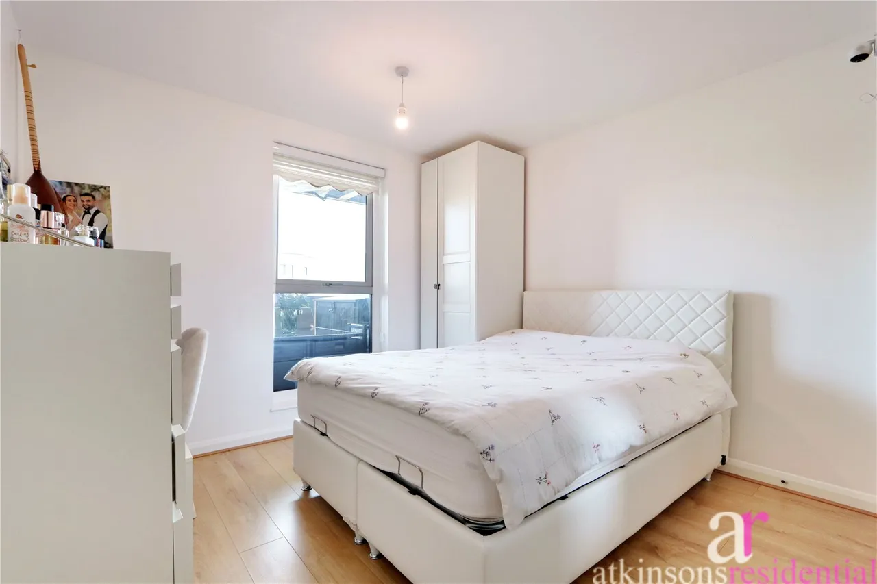 Melling Drive, Enfield, Middlesex, EN1 4DN, photo 4