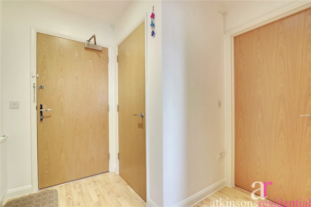 Melling Drive, Enfield, Middlesex, EN1 4DN, photo 8