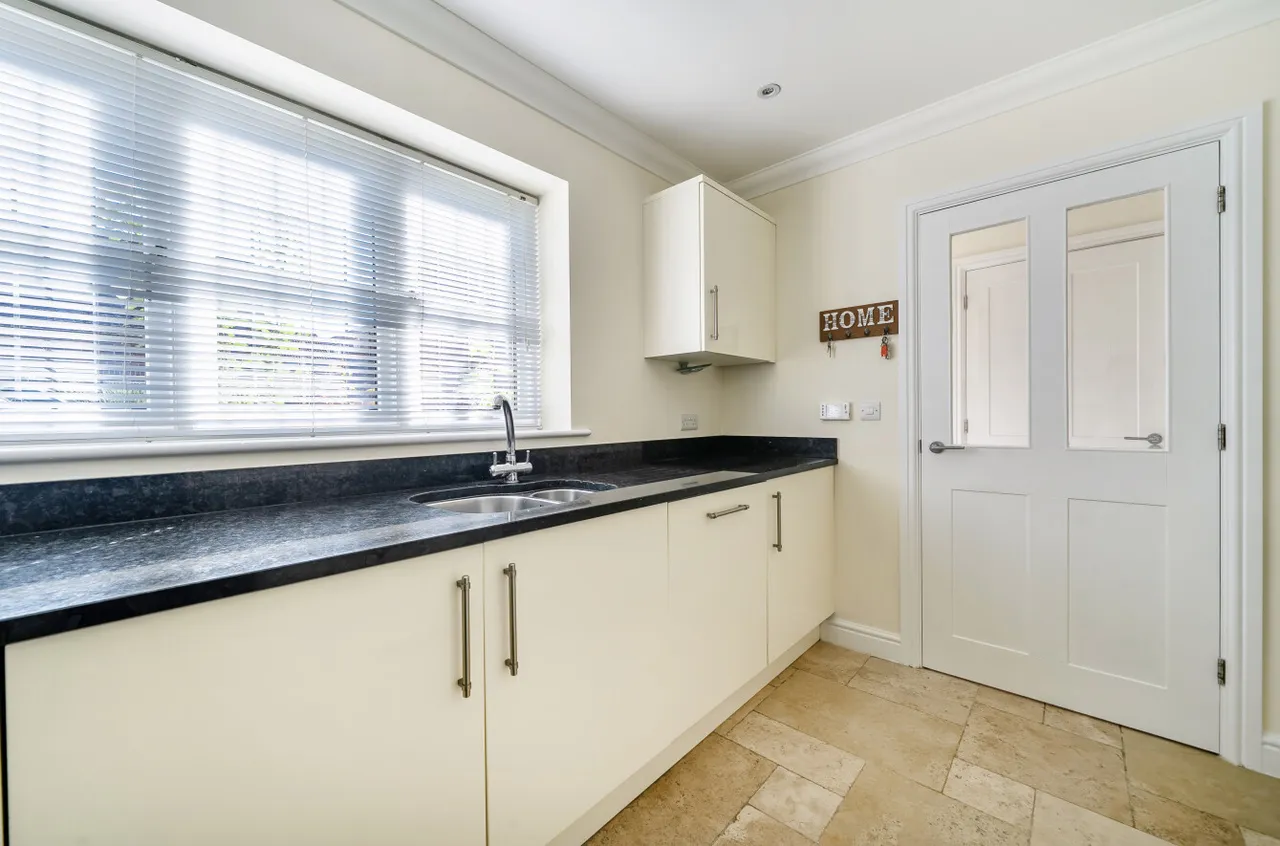 Rose Street, Wokingham, RG40, photo 11