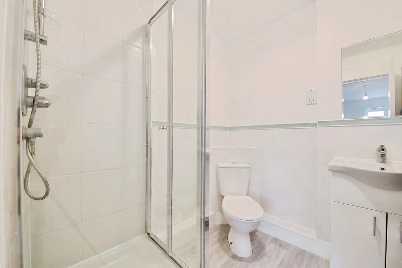Romside Place, Romford, RM7, photo 6