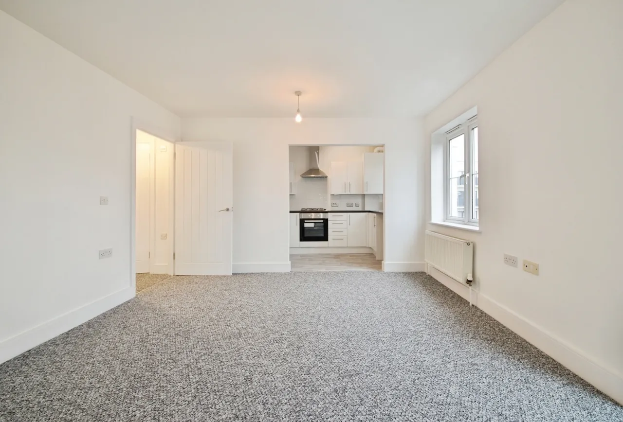 Romside Place, Romford, RM7, photo 2