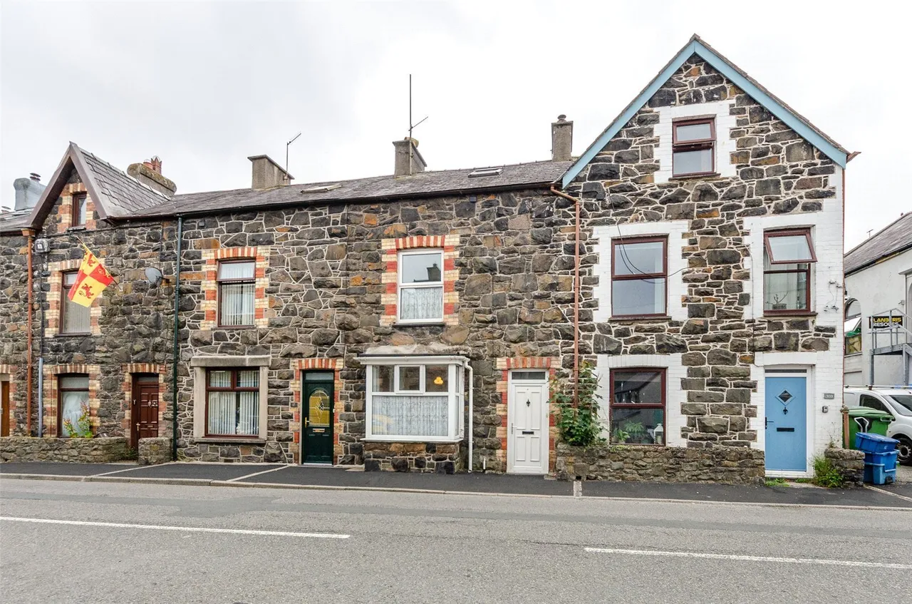 4 bed house for sale, High Street, Llanberis