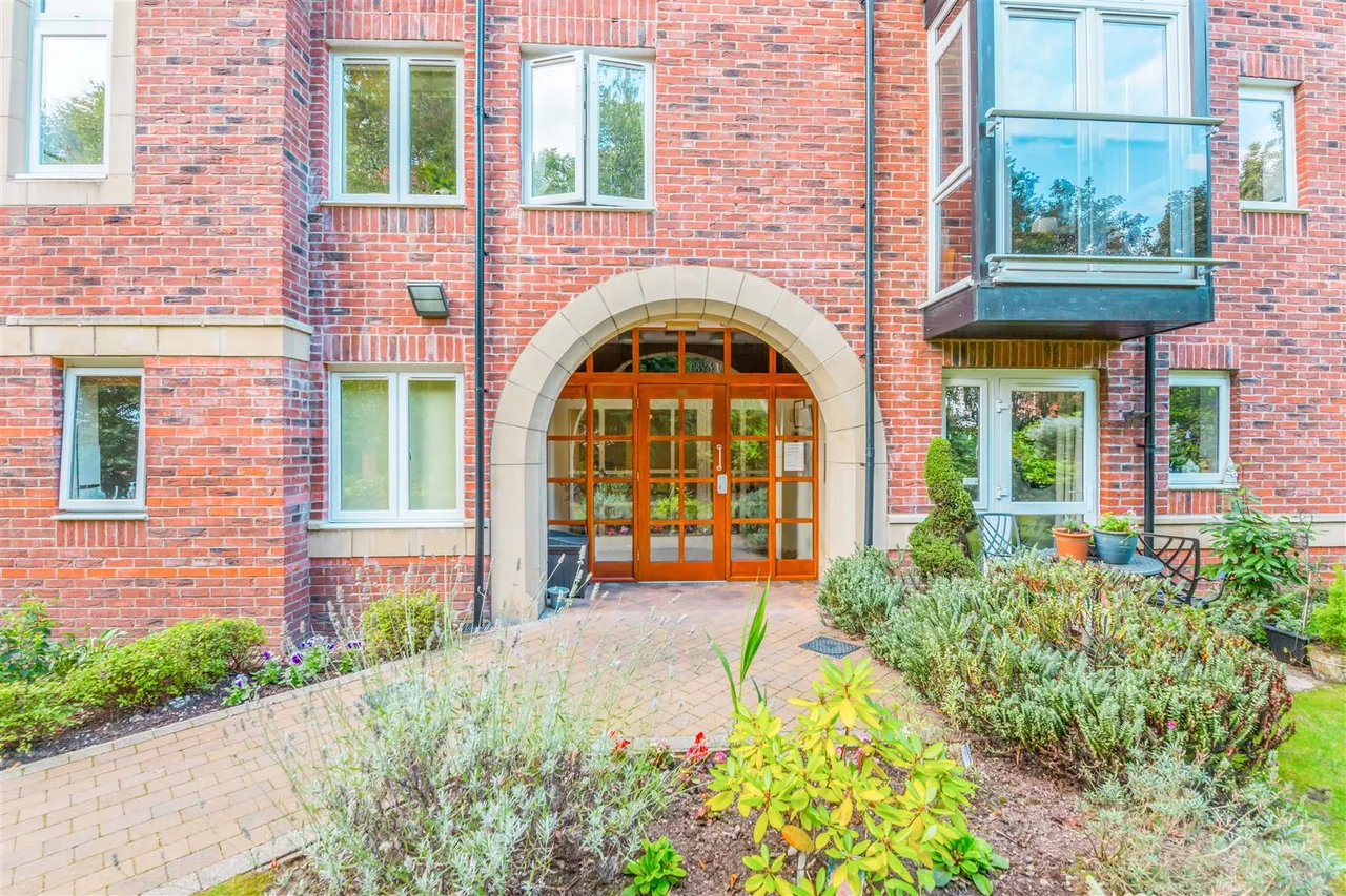 2 bed flat for sale, Oakfield, Sale, M33