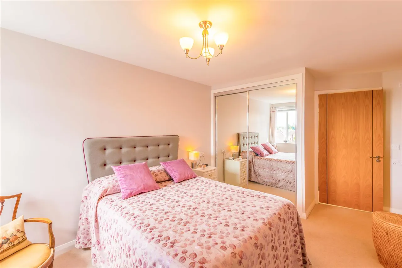 Oakfield, Sale, M33, photo 7