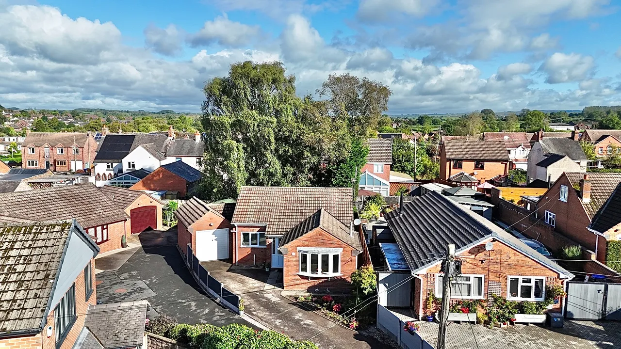 Elm Drive, Cheadle, ST10, photo 2