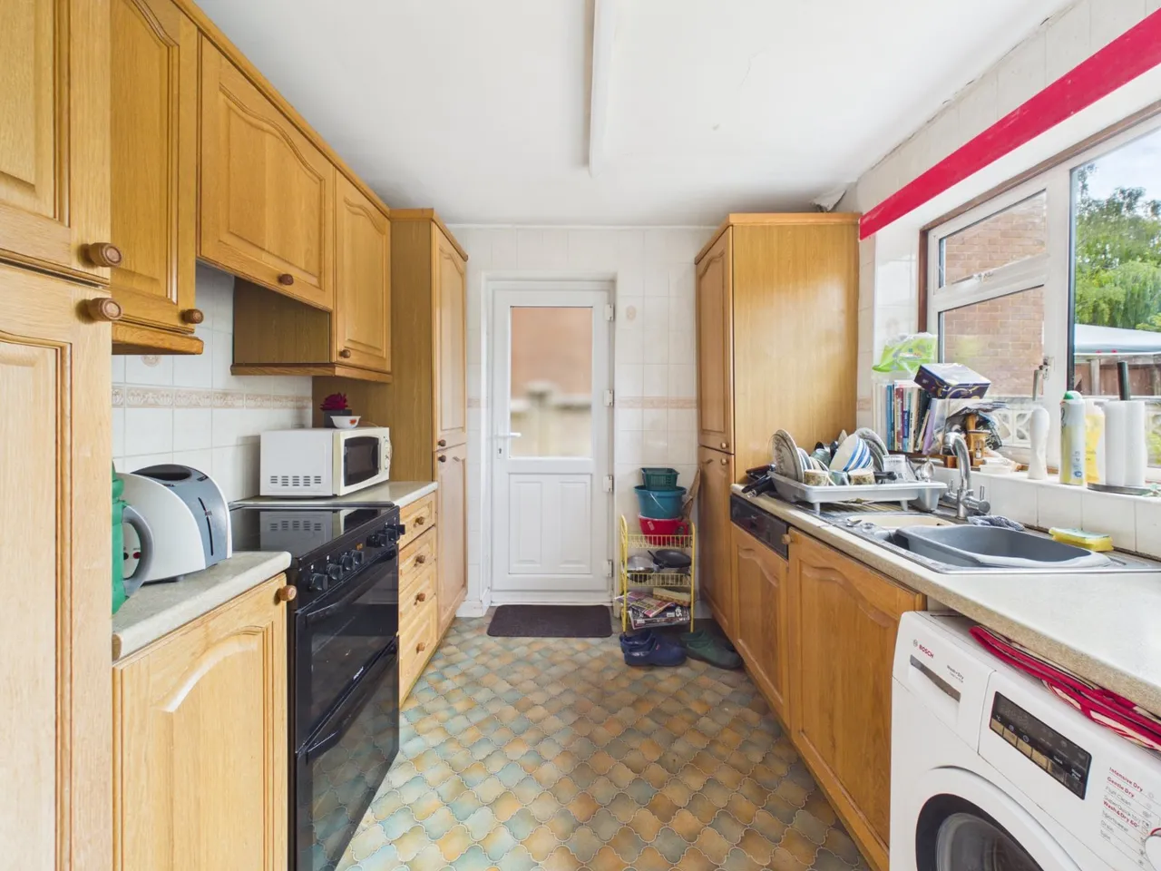 Hereford Close, Laleham, TW18, photo 6