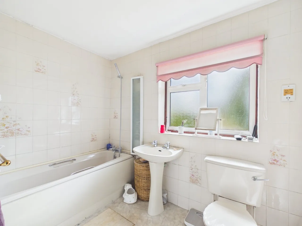 Hereford Close, Laleham, TW18, photo 8