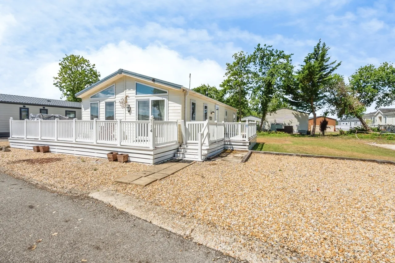 Vinnetrow Road, Runcton, PO20, photo 2