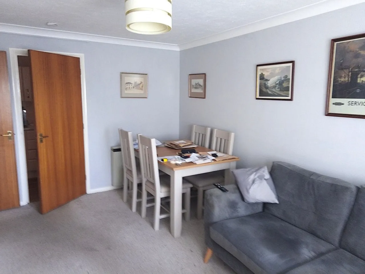 Willow Court, Reading Road, photo 6