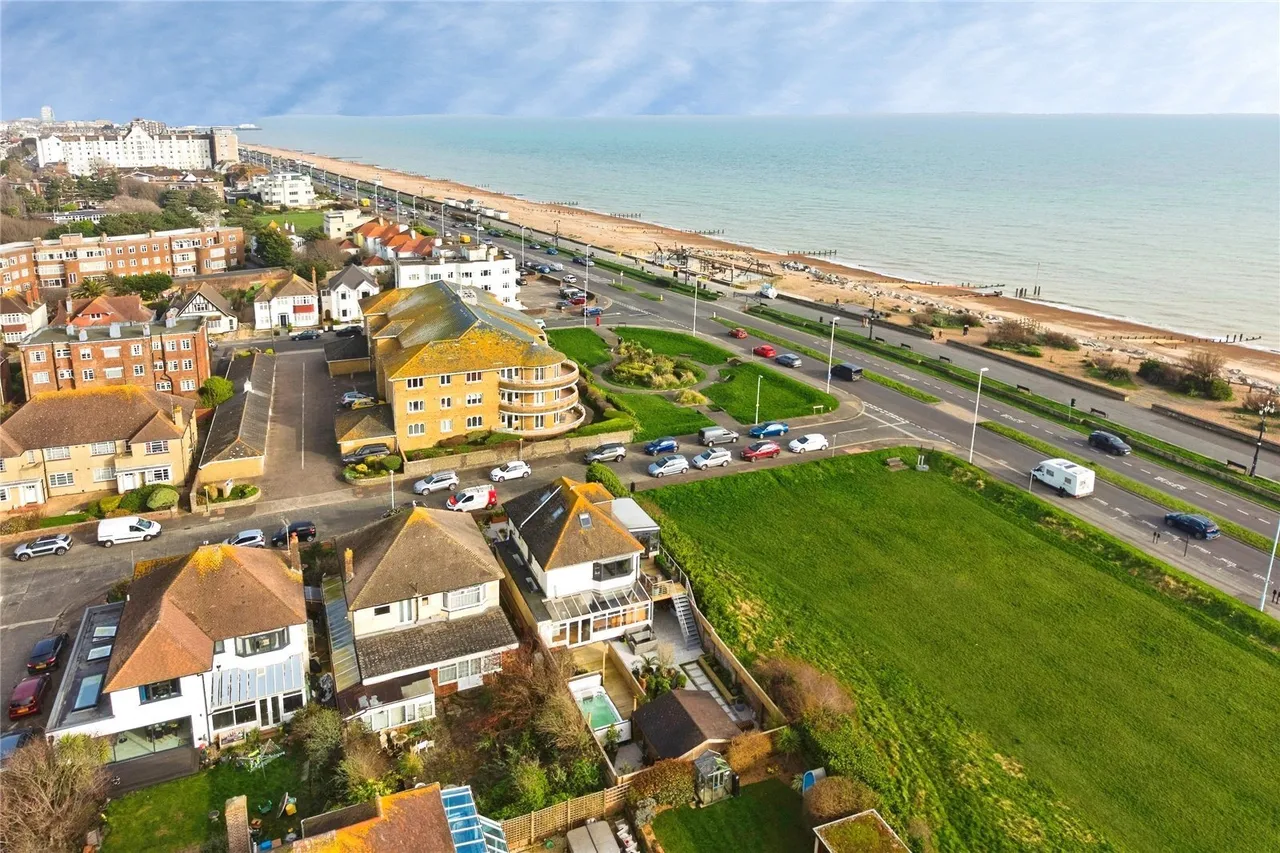 Anscombe Road, Worthing, BN11, photo 39