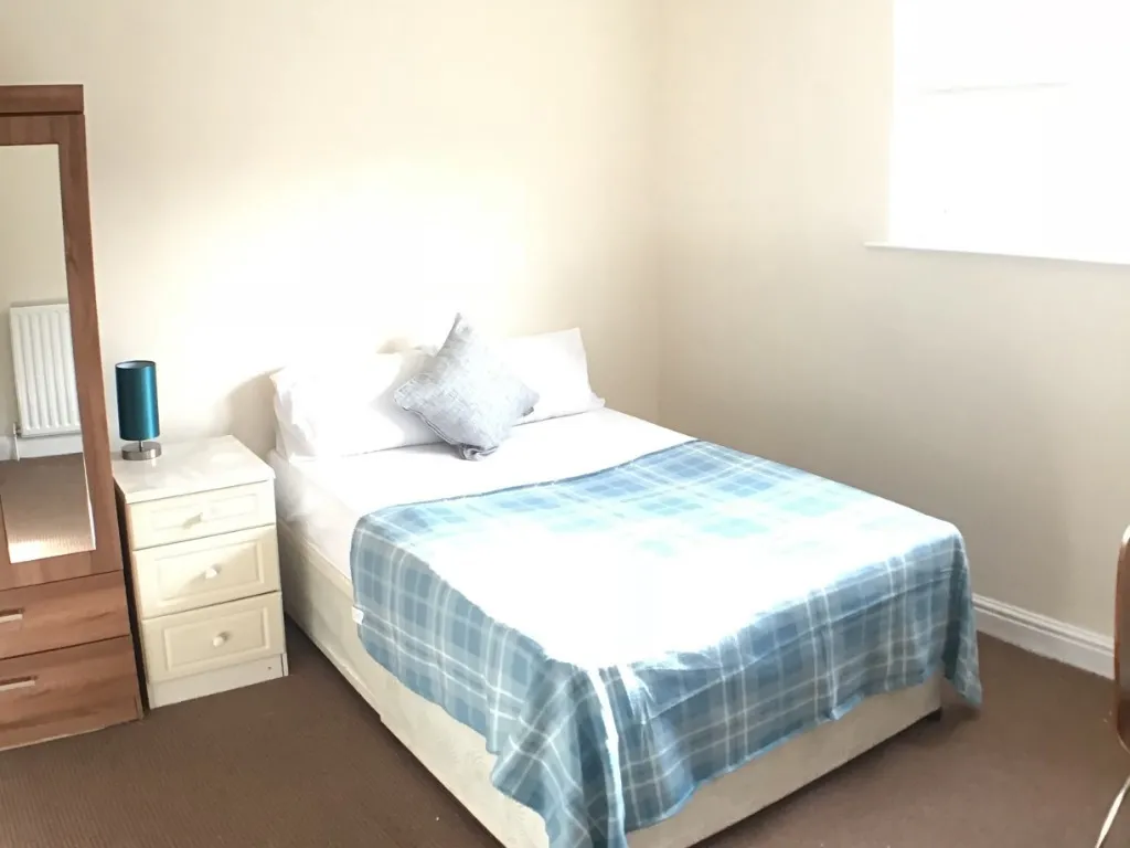 Rolleston Drive, Nottingham, NG7, photo 6