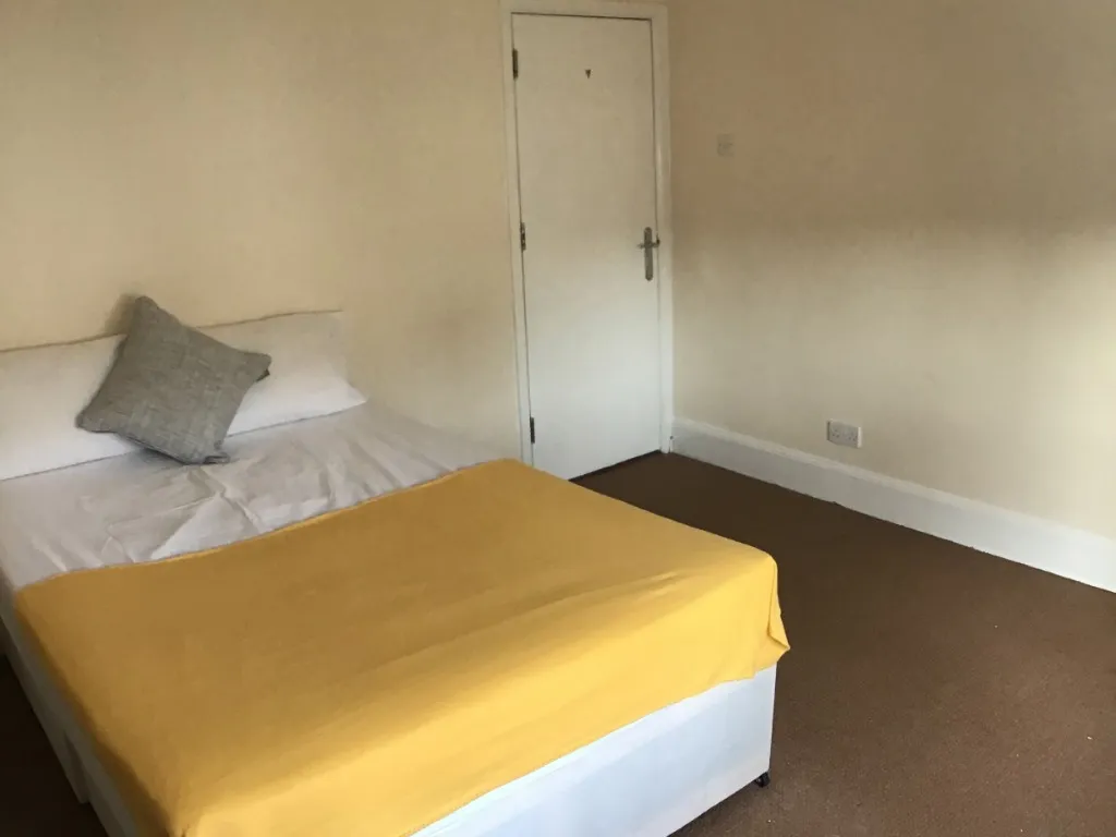 Rolleston Drive, Nottingham, NG7, photo 5
