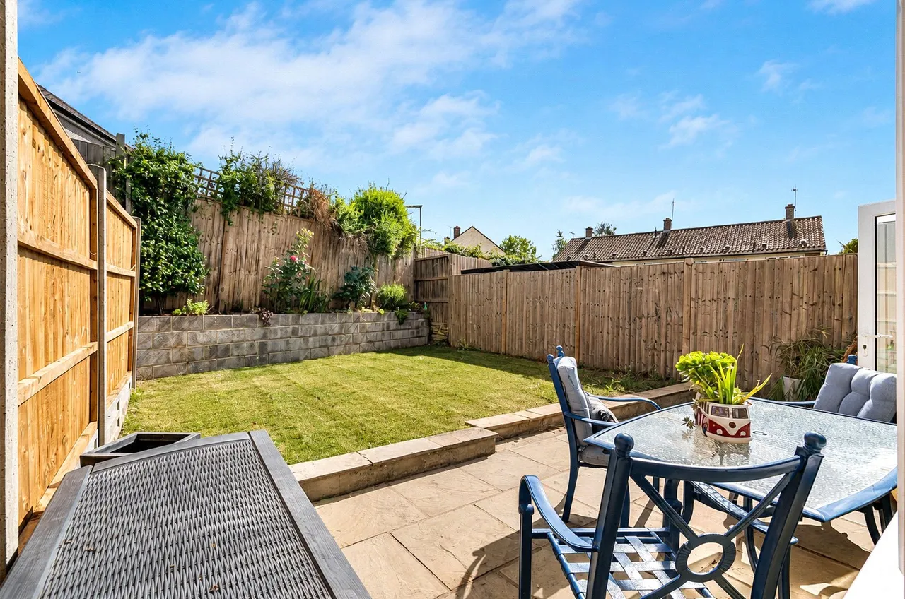 Portsmouth Road, Cobham, KT11, photo 4