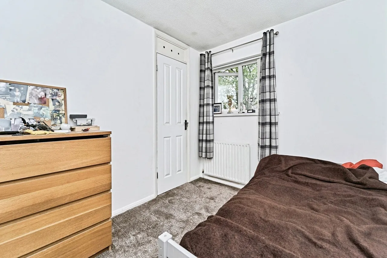 Old Walsall Road, B42, photo 12