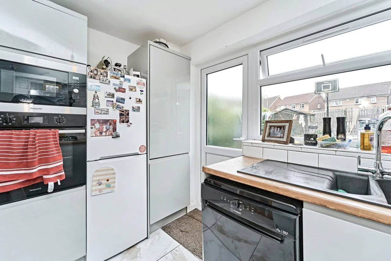 Old Walsall Road, B42, photo 9