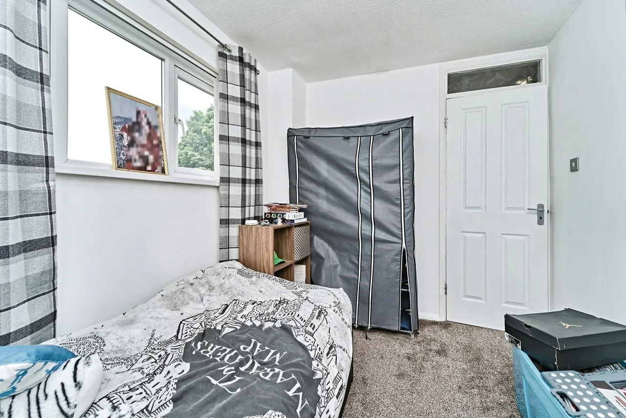 Old Walsall Road, B42, photo 16