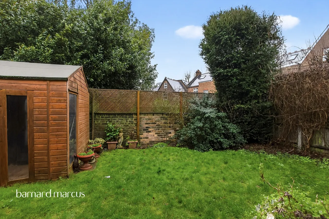 Mountfield Road, London, photo 6