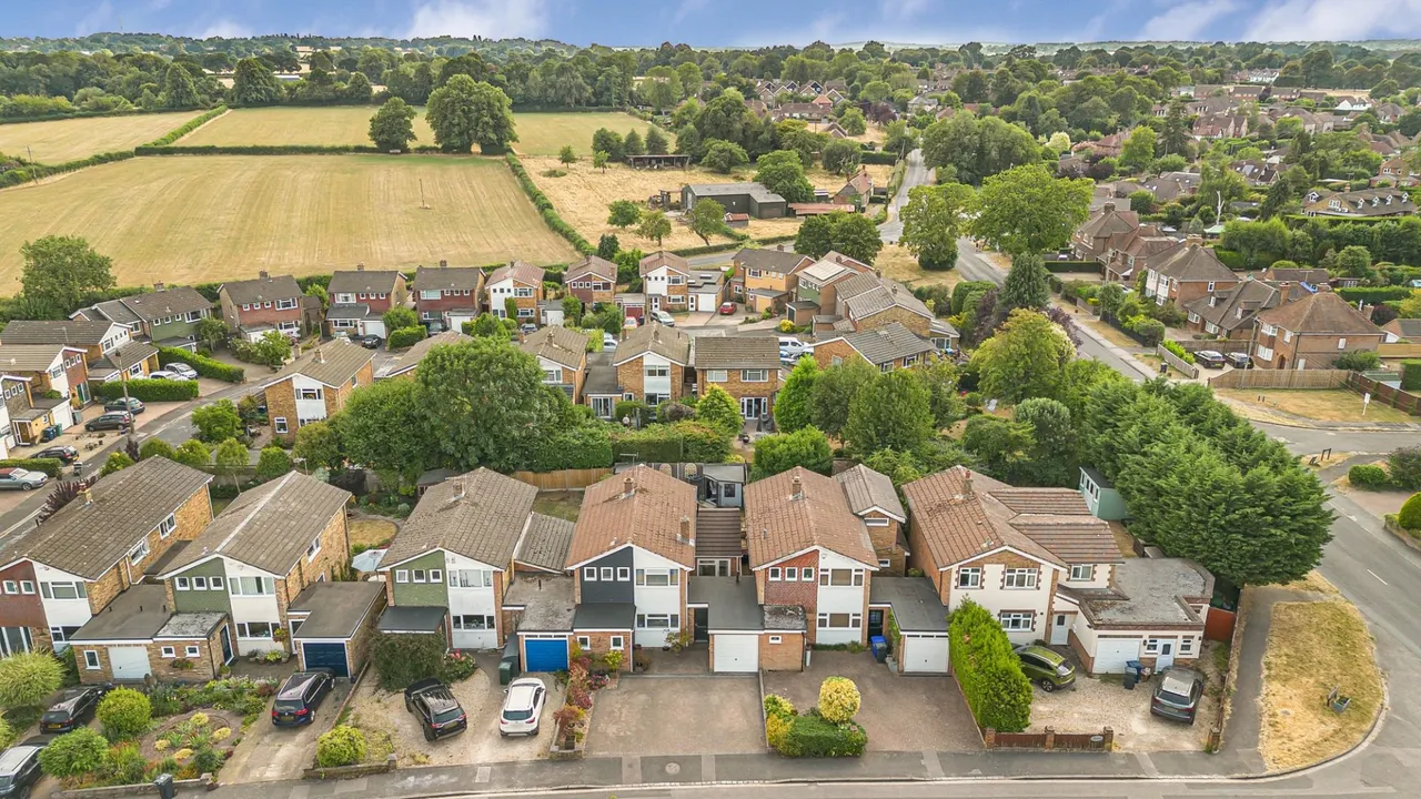St. Margarets Grove, Great Kingshill, HP15, photo 8