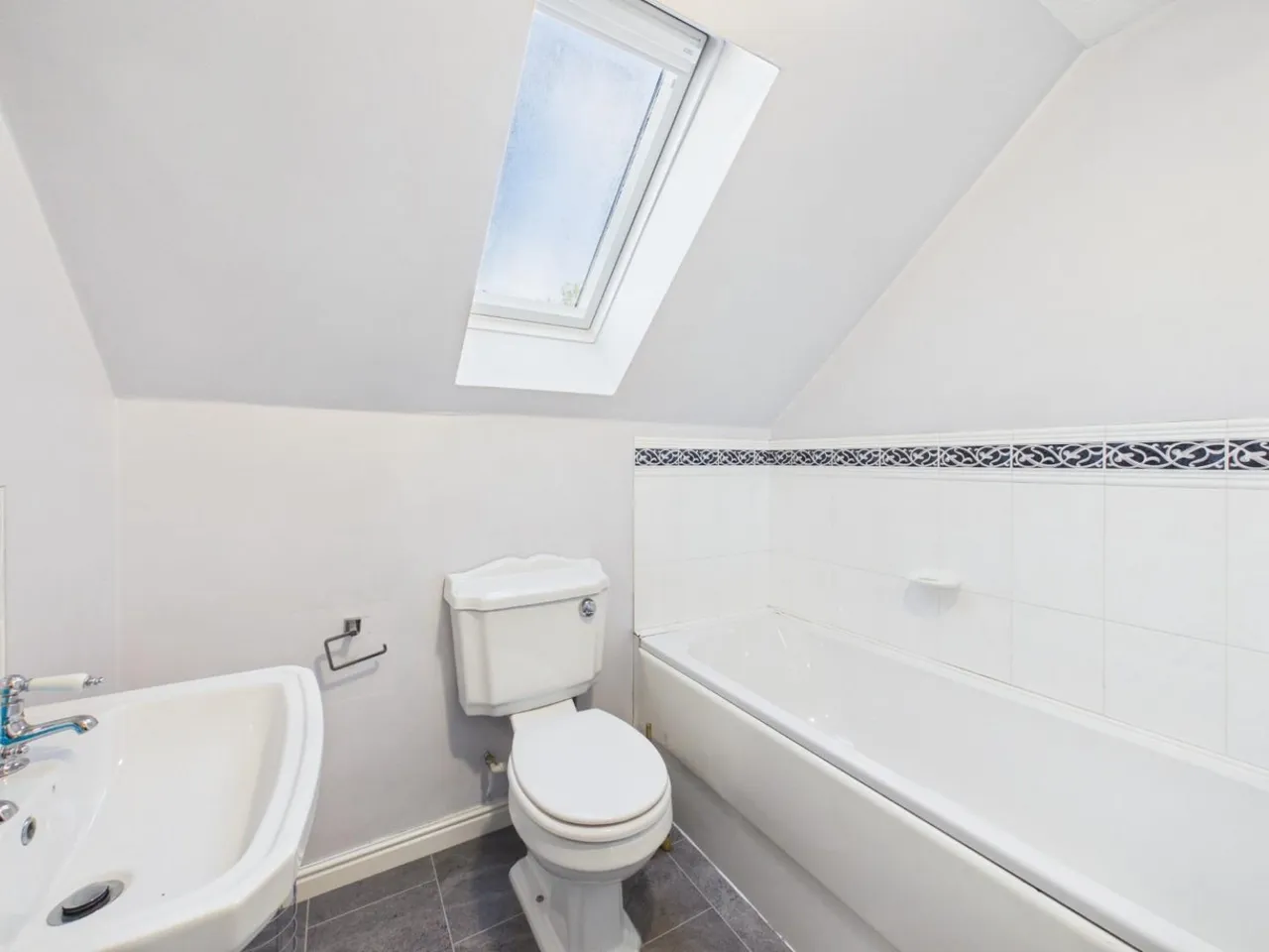 Whitestone Drive, East Morton, BD20, photo 21