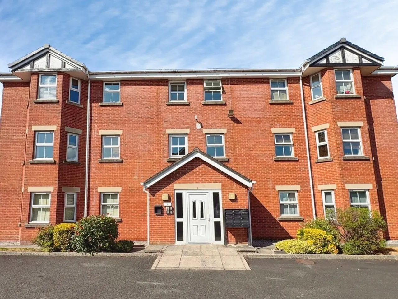 Garden Vale, Leigh, WN7, photo 2