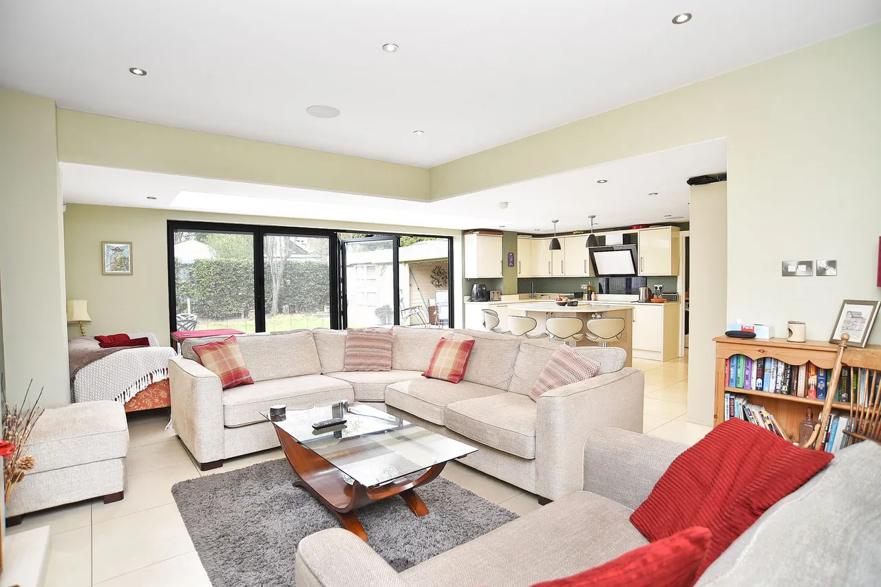 St. Catherines Road, Harrogate, HG2, photo 3