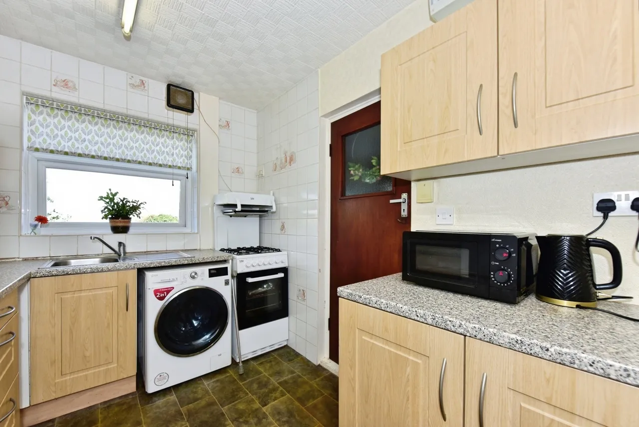 Masefield Road, Sheffield, S13, photo 3