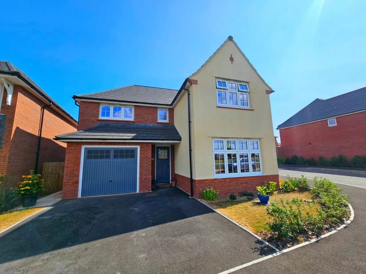 4 bed house for sale — Nelmes Way, Berkeley