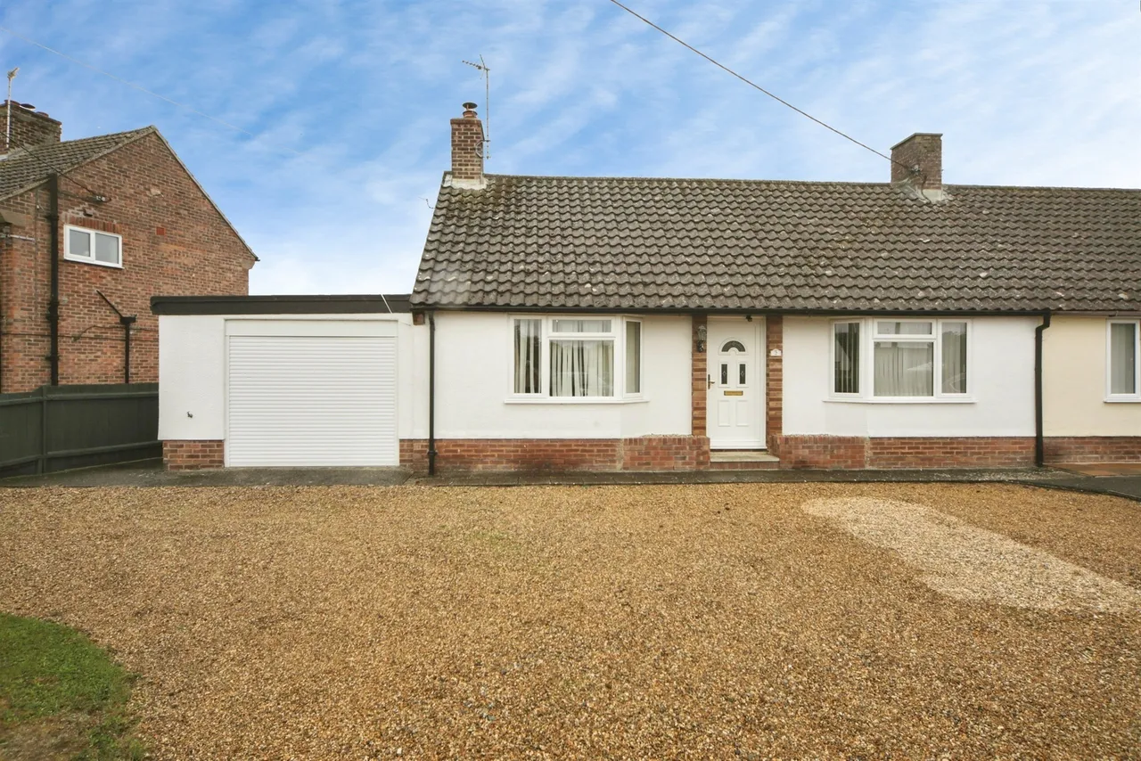 2 bed house for sale — Lancaster Close, Chedburgh, BURY ST. EDMUNDS