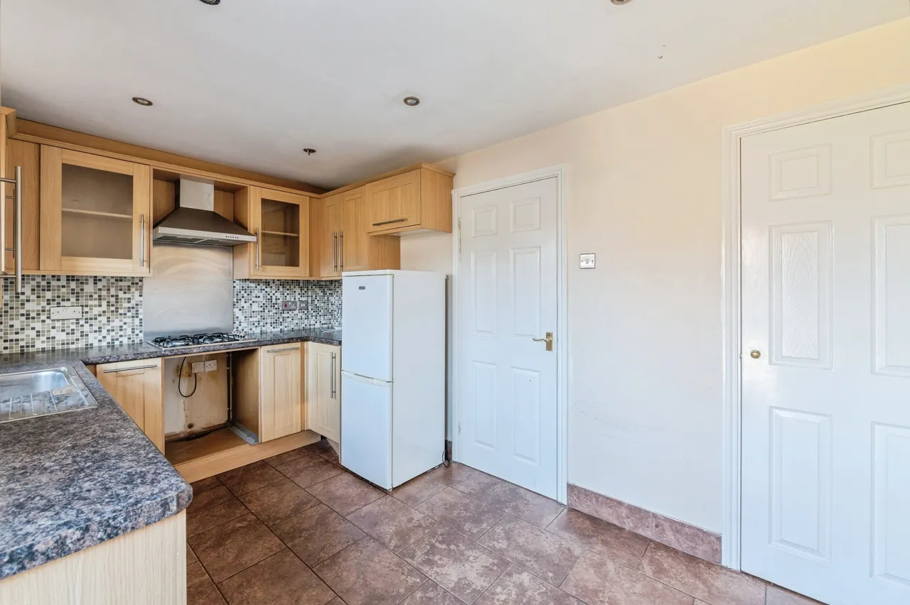Napier Crescent, Wickford, SS12, photo 6
