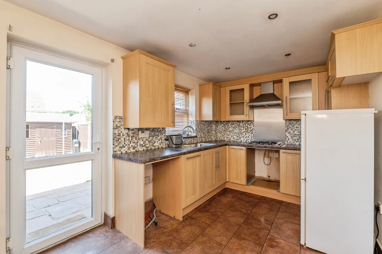 Napier Crescent, Wickford, SS12, photo 5