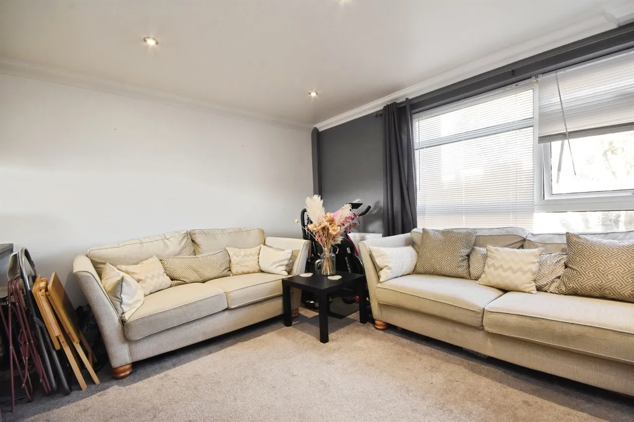 Waveney Drive, Chelmsford, CM1, photo 3