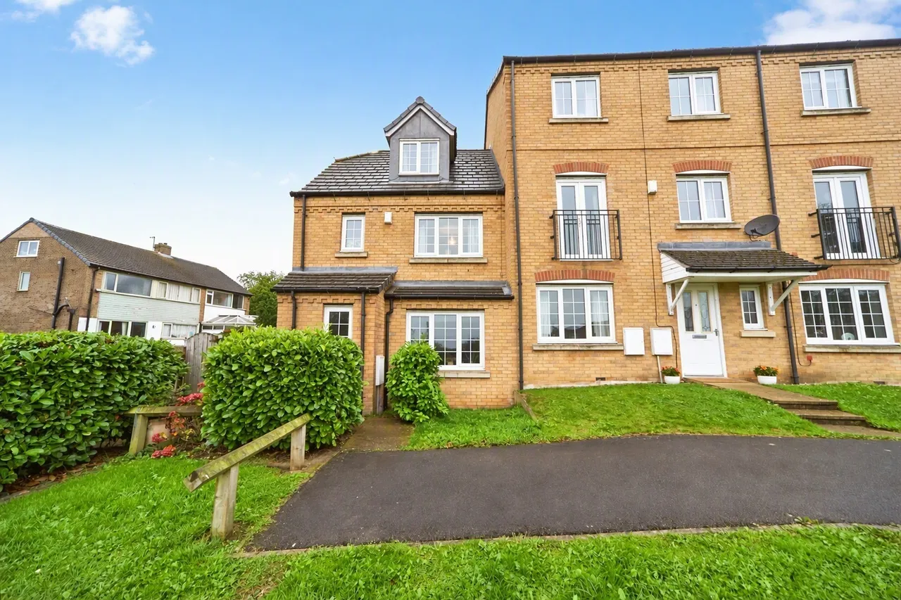 3 bed house for sale, Broadlands Avenue, Pudsey, LS28