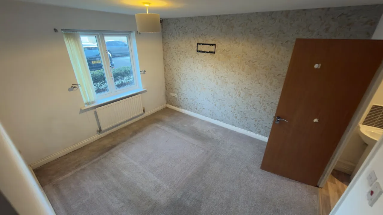 Ash Court, LS14, photo 4
