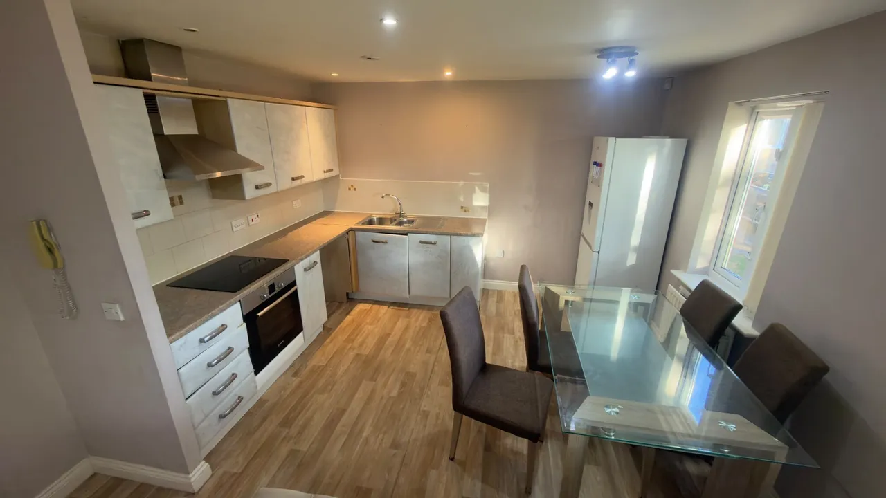 Ash Court, LS14, photo 3