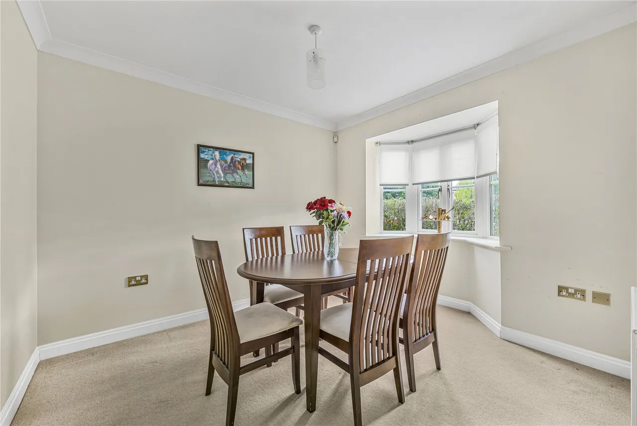 Florence Way, Knaphill, GU21, photo 6