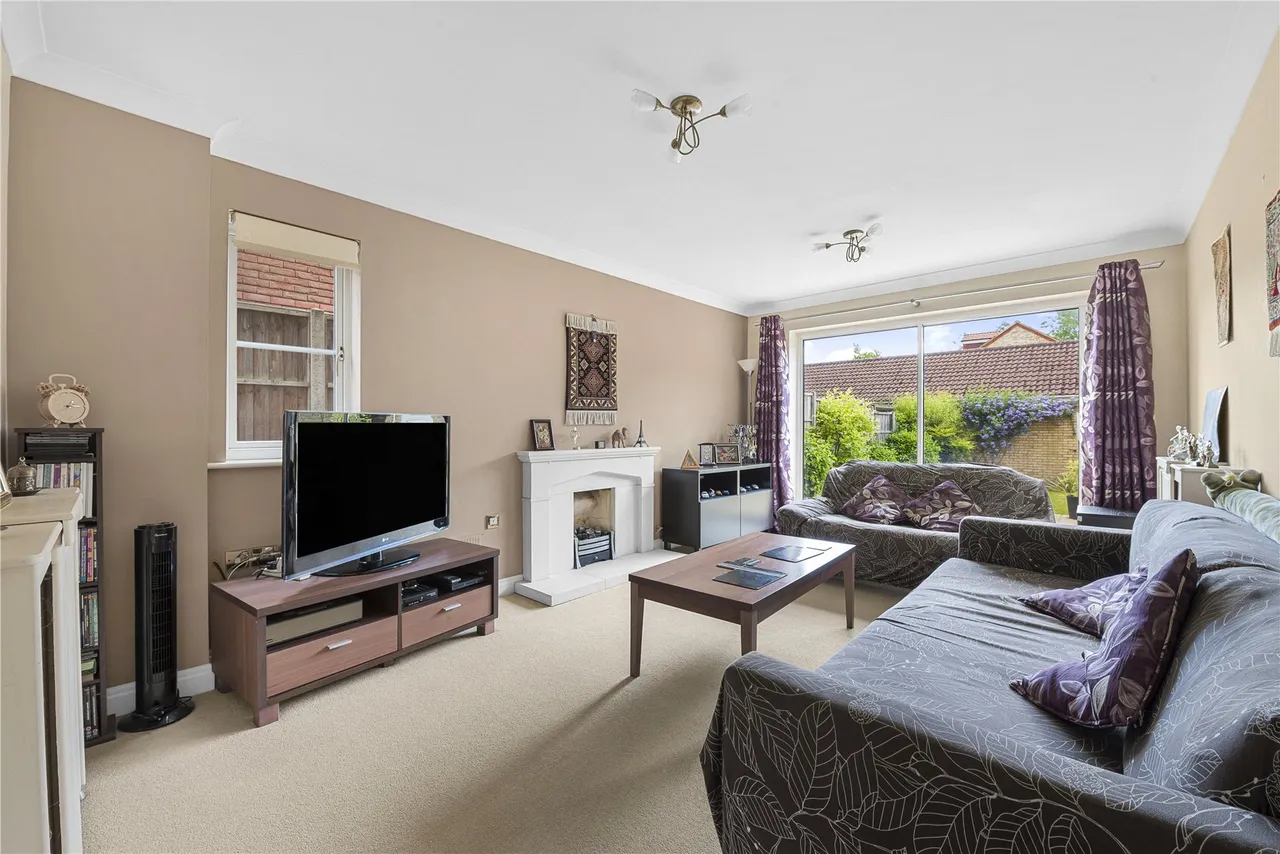 Florence Way, Knaphill, GU21, photo 3