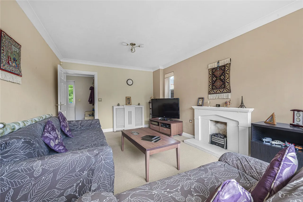 Florence Way, Knaphill, GU21, photo 13