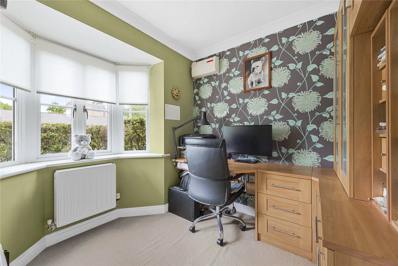 Florence Way, Knaphill, GU21, photo 11