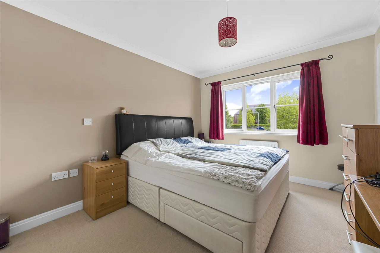 Florence Way, Knaphill, GU21, photo 16