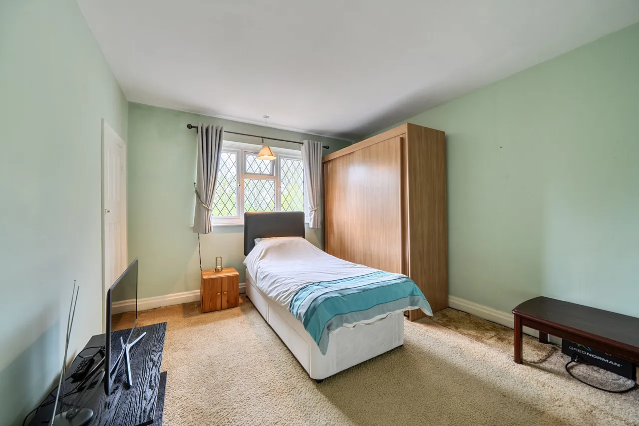 Halsbury Road West, Northolt, UB5, photo 9